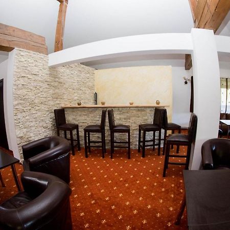 برانْ Hanul Simon Pensiune & Restaurant المظهر الخارجي الصورة