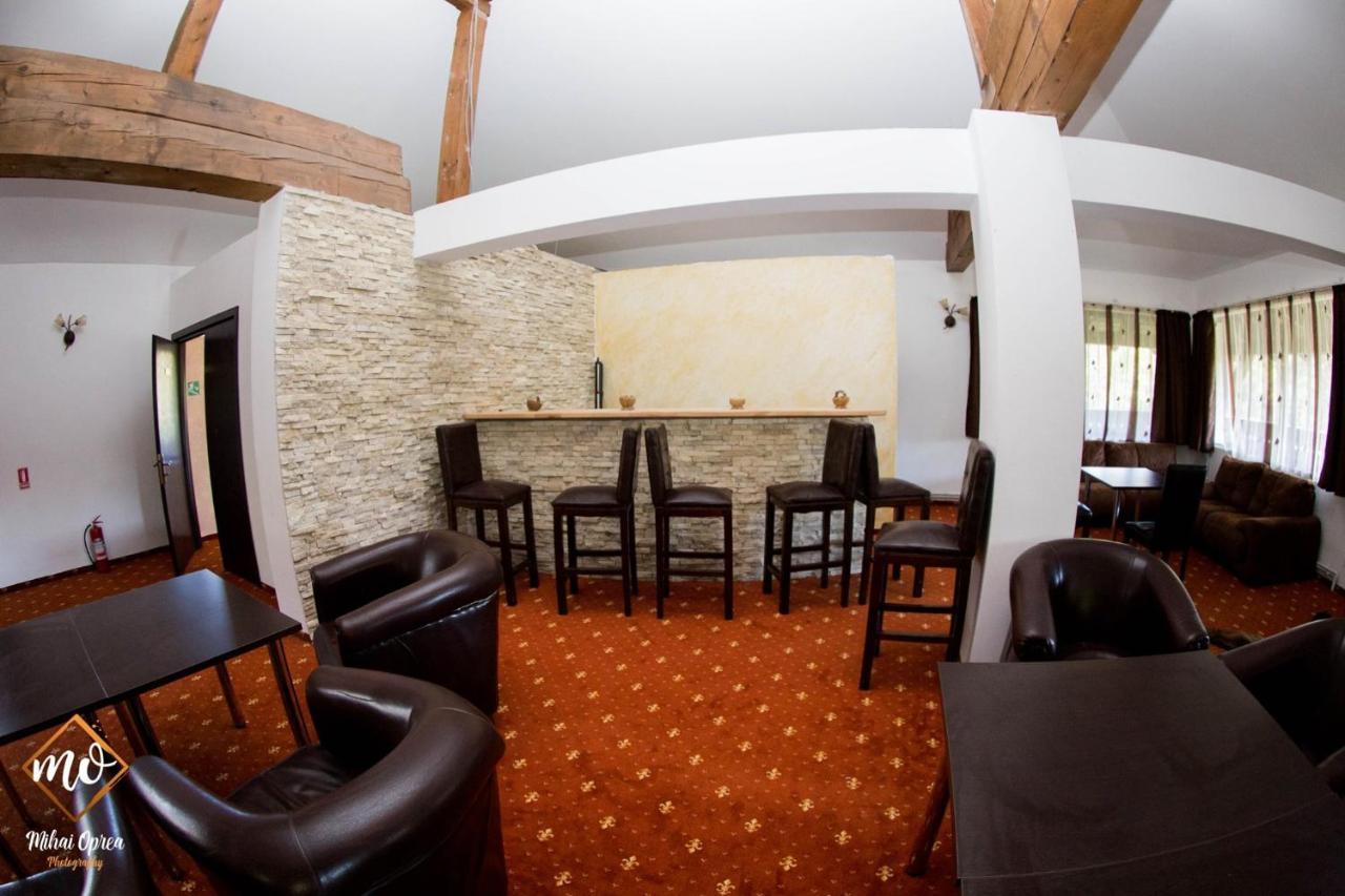 برانْ Hanul Simon Pensiune & Restaurant المظهر الخارجي الصورة