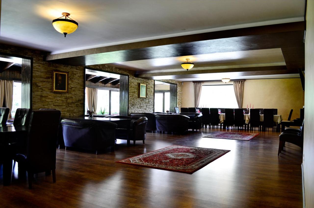 برانْ Hanul Simon Pensiune & Restaurant المظهر الخارجي الصورة