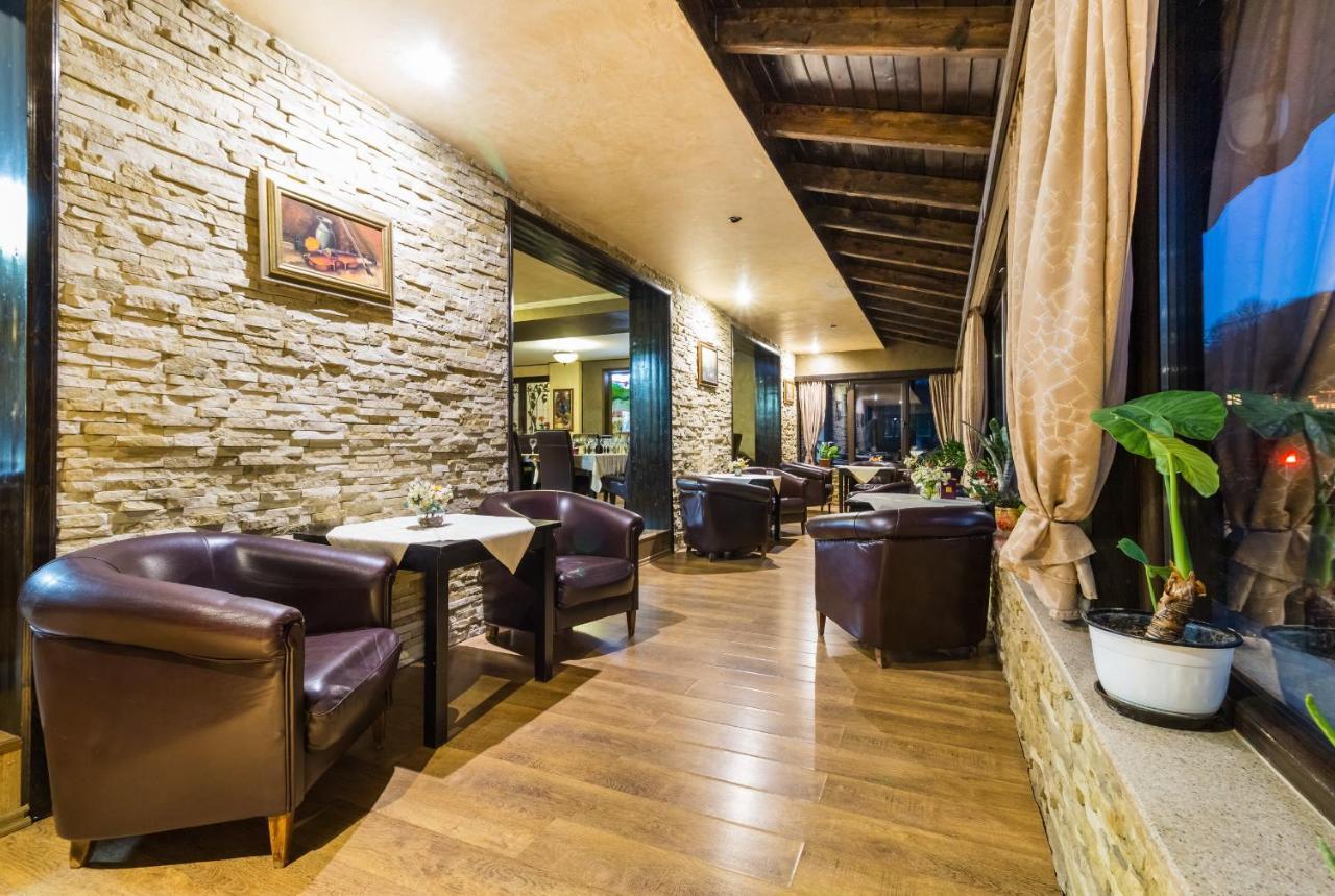 برانْ Hanul Simon Pensiune & Restaurant المظهر الخارجي الصورة
