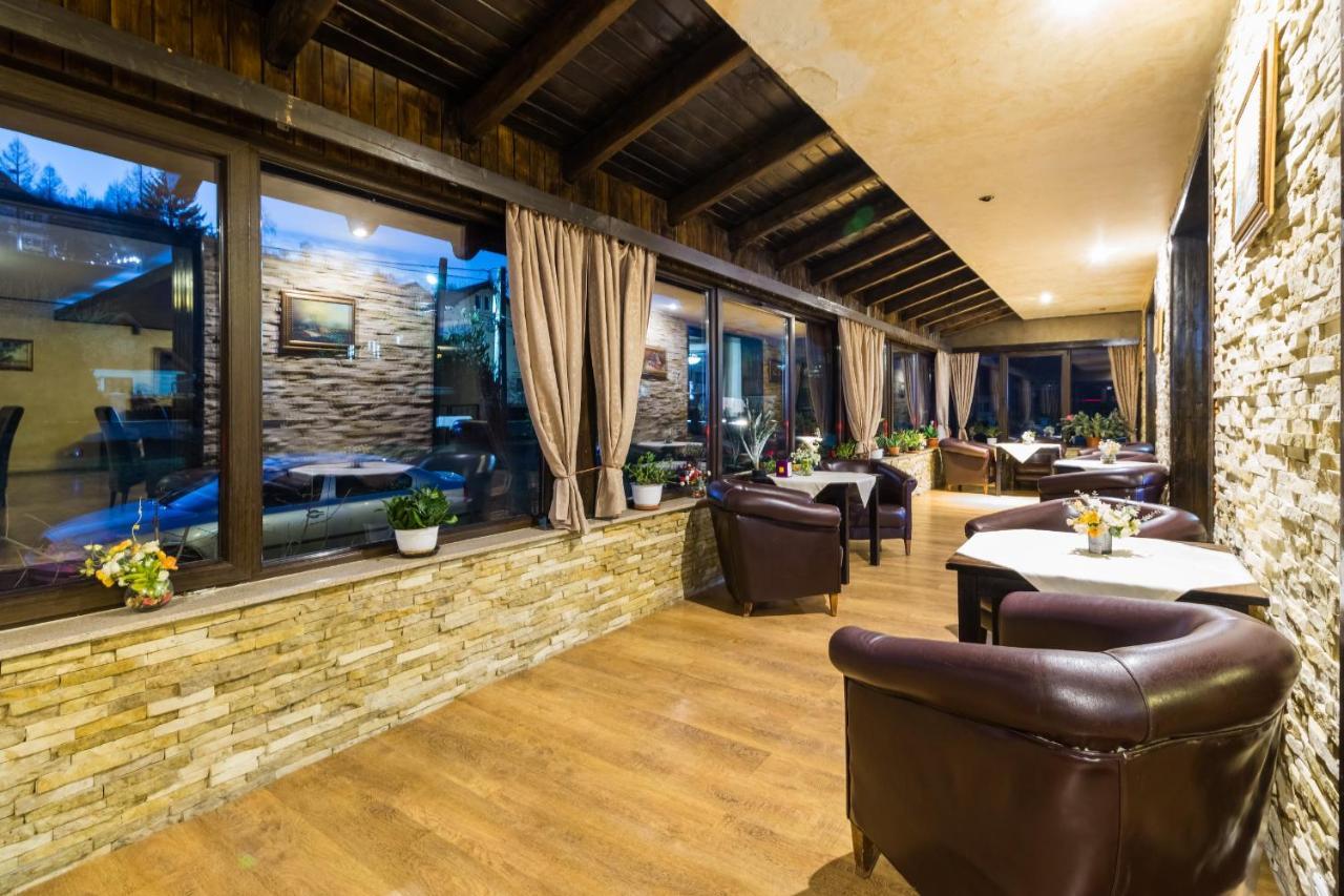برانْ Hanul Simon Pensiune & Restaurant المظهر الخارجي الصورة