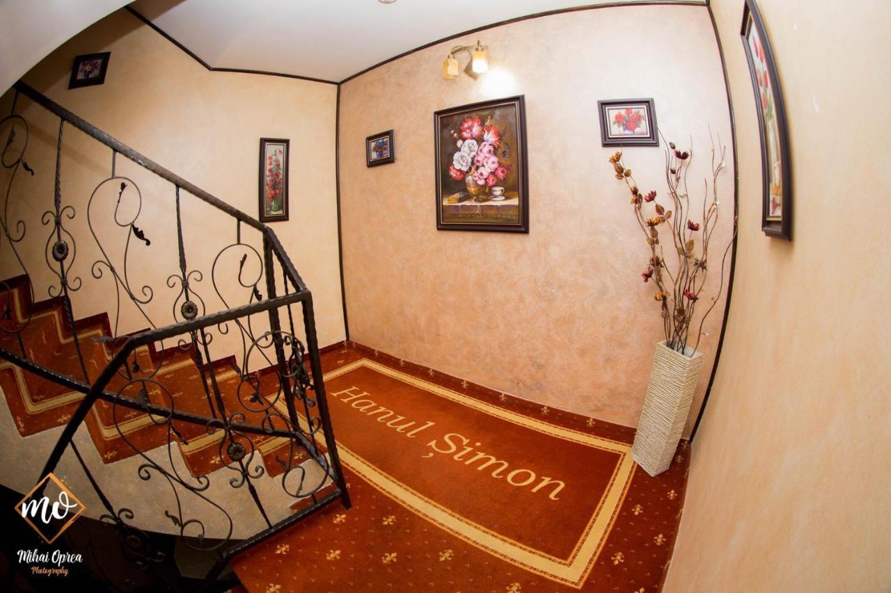 برانْ Hanul Simon Pensiune & Restaurant المظهر الخارجي الصورة