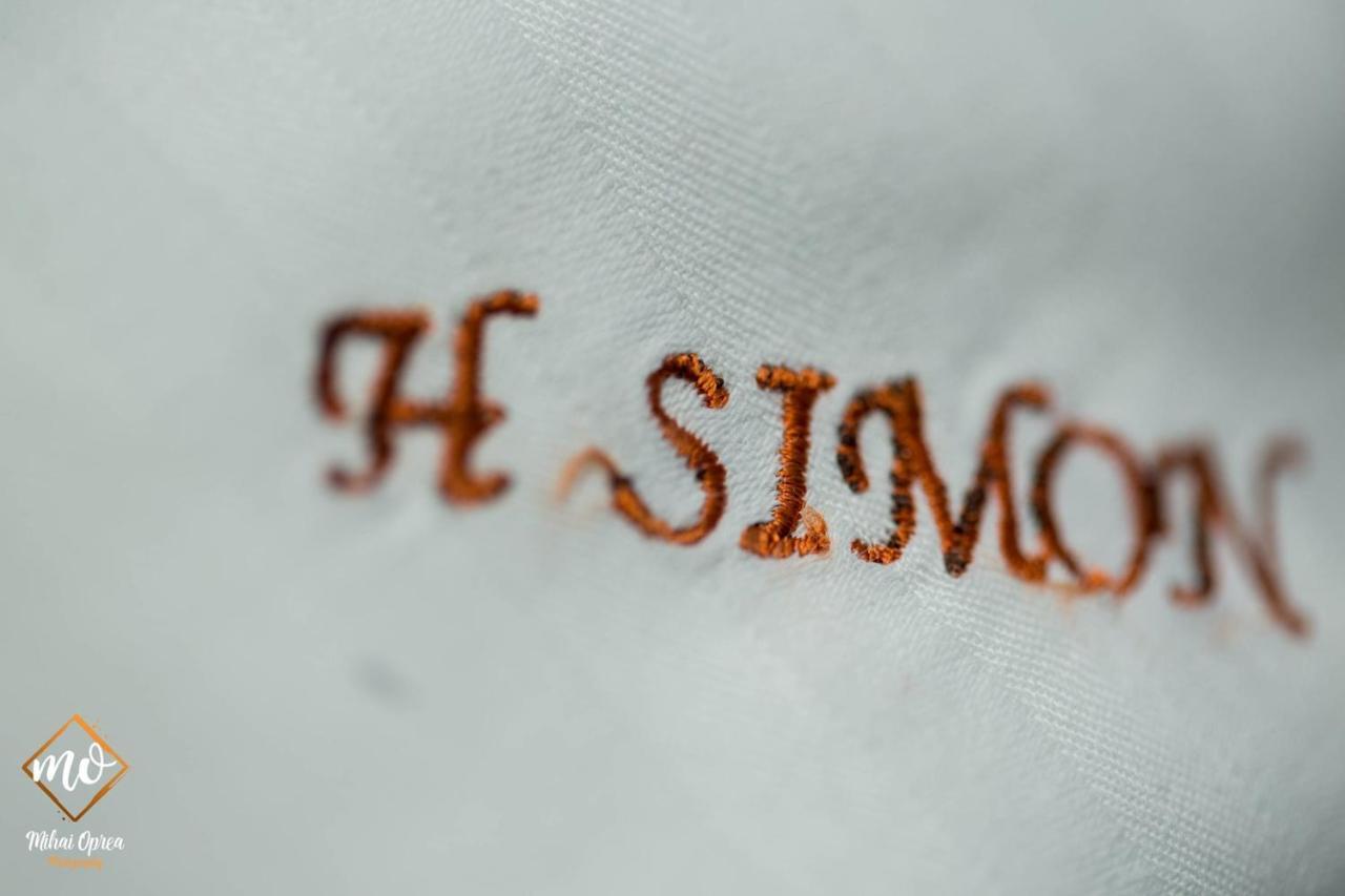 برانْ Hanul Simon Pensiune & Restaurant المظهر الخارجي الصورة